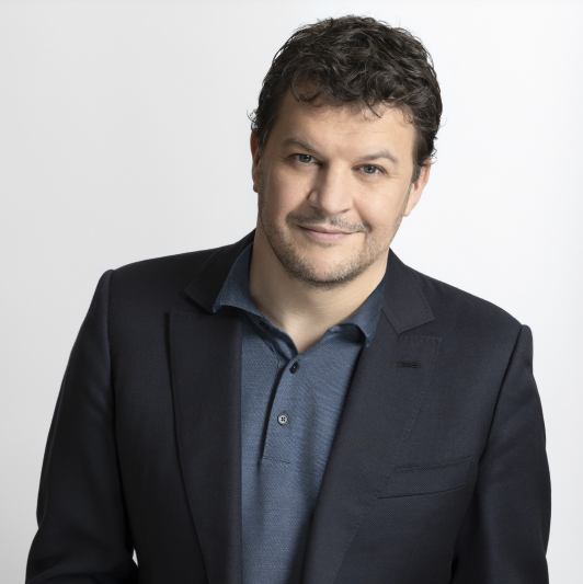 Guillaume Musso también es autor de los libros "La huella de la noche" y "La vida secreta de
los escritores".