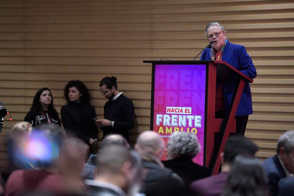 Senadora de la República, en el primer encuentro público de Frente Amplio, convocado por el expresidente Ernesto Samper en Bogotá.