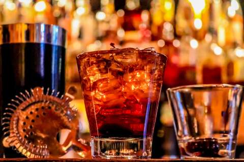 Murió mujer que participó en peligroso reto con licor en discoteca de Cali