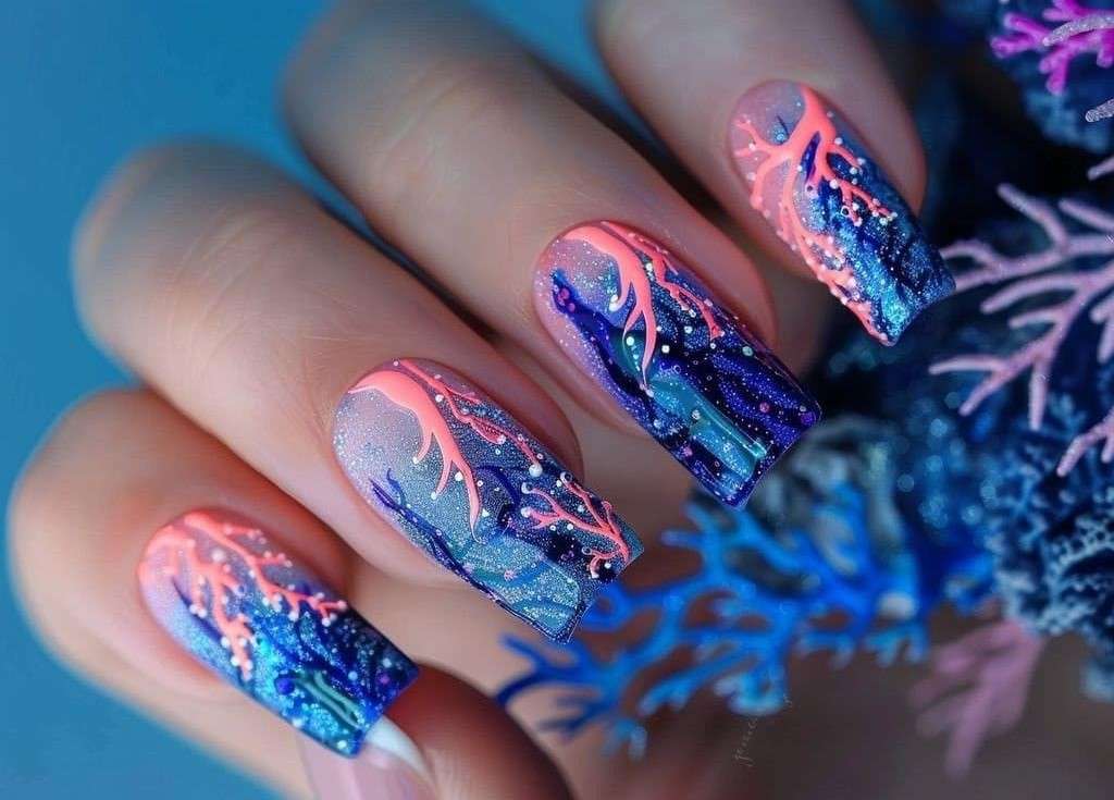 Puedes usar olas, peces, estrellas de mar, caballitos de mar, caracolas o cualquier otro motivo marino que te guste.