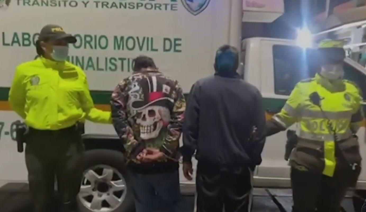 Estos fueron los dos hombres que arrollaron a los uniformados y son señalados de hurtar una moto.