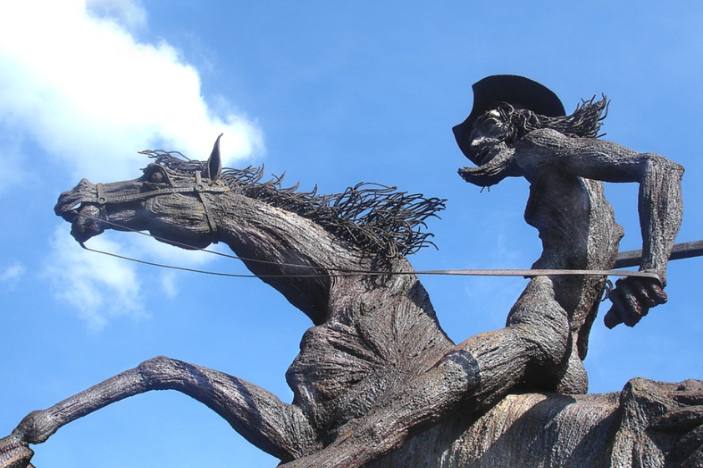 "El hombre de rendimiento no podrá ser un Quijote, el mayor héroe de la inutilidad por excelencia. No podrá encontrar ideales, como el Quijote los encontró, en los inútiles libros de caballerías".