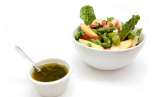 Receta del día: Ensalada de camarones con durazno, espárragos y vinagreta de hierbabuena