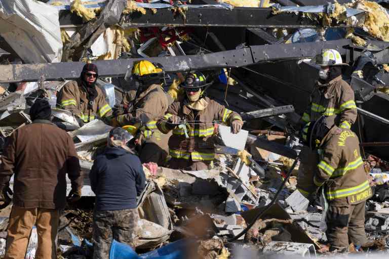 Tornados dejan al menos 75 muertos en Estados Unidos