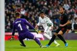 Casemiro se viste de goleador y da la victoria al Madrid con un doblete