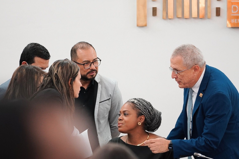 La ministra de Educación, Aurora Vergara, durante el debate de la ley estatutaria que se llevó a cabo en la Comisión Primera del Senado.