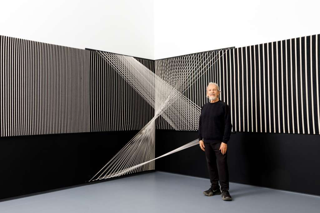 “Trama espacial”, de Álvaro Diego Gómez Campuzano, se exhibe en el Museo de Artes Visuales de la Universidad Jorge Tadeo Lozano, en Bogotá.