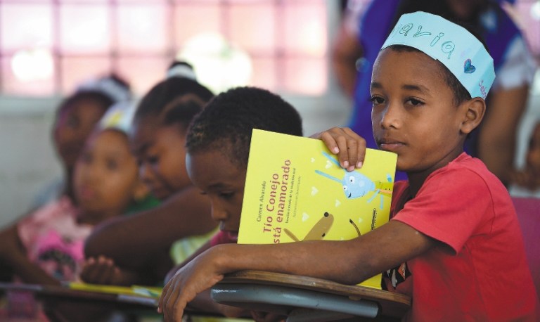El 60 % de los niños de 10 años en Colombia no entiende un texto simple