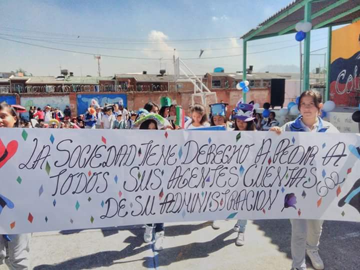 El mayor conocimiento que transmite la institución educativa de San Cristóbal a sus estudiantes es a través del río Fucha. / Cortesía