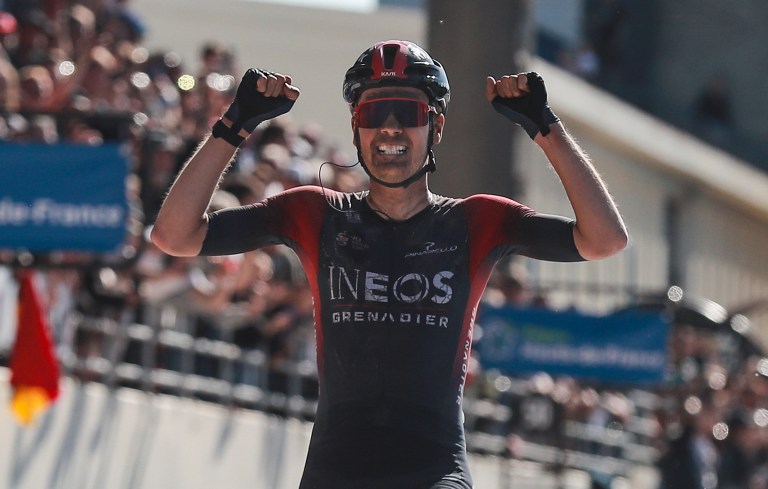 Dylan Van Baarle se quedó con la clásica París-Roubaix