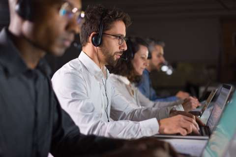 ¿Busca trabajo en Bogotá? Hay 100 vacantes para agentes de call center
