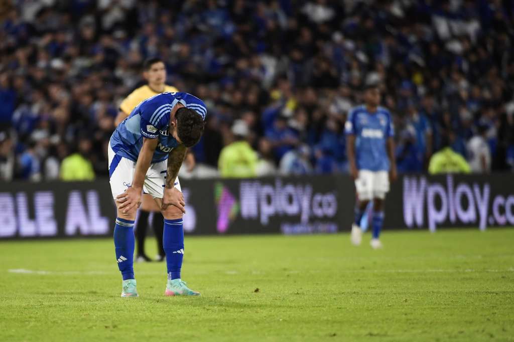 Jugador de Millonarios durante el compromiso ante Santa Fe en el Estadio El Campin de Bogotá