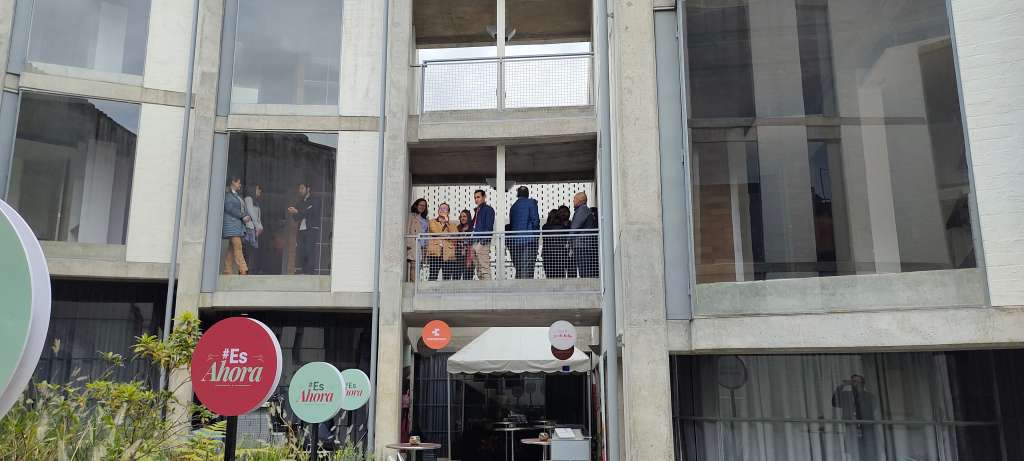 Compensar cerrará el año asignando cerca de 25.000 subsidios de vivienda.