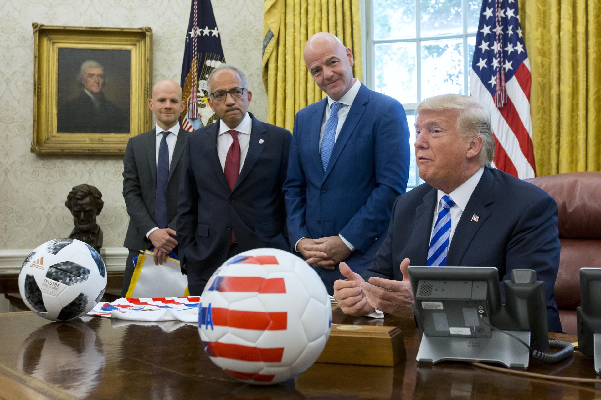 Washington (United States), 31/07/2026.- (FILE) - US President Donald J. Trump (R) delivers remarks besides FIFA President Gianni Infantino (2-R), then President of the US Soccer Federation Carlos Cordeiro (2-L) and FIFA Advisor to the President Mattias Grafstrom (L) in the Oval Office of the White House in Washington, DC, USA, 28 August 2018 (re-issued 31 July 2026). Carlos Corderio on 31 July 2026 announced he departs from his role as senior adviser to FIFA president Infantino in protest over the sale of stake to private investors in a yet to be formed FIFA subsidiary. (Protestas) EFE/EPA/MICHAEL REYNOLDS