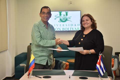 Unisimón y el Instituto Finlay de Vacunas firman convenio de cooperación científica