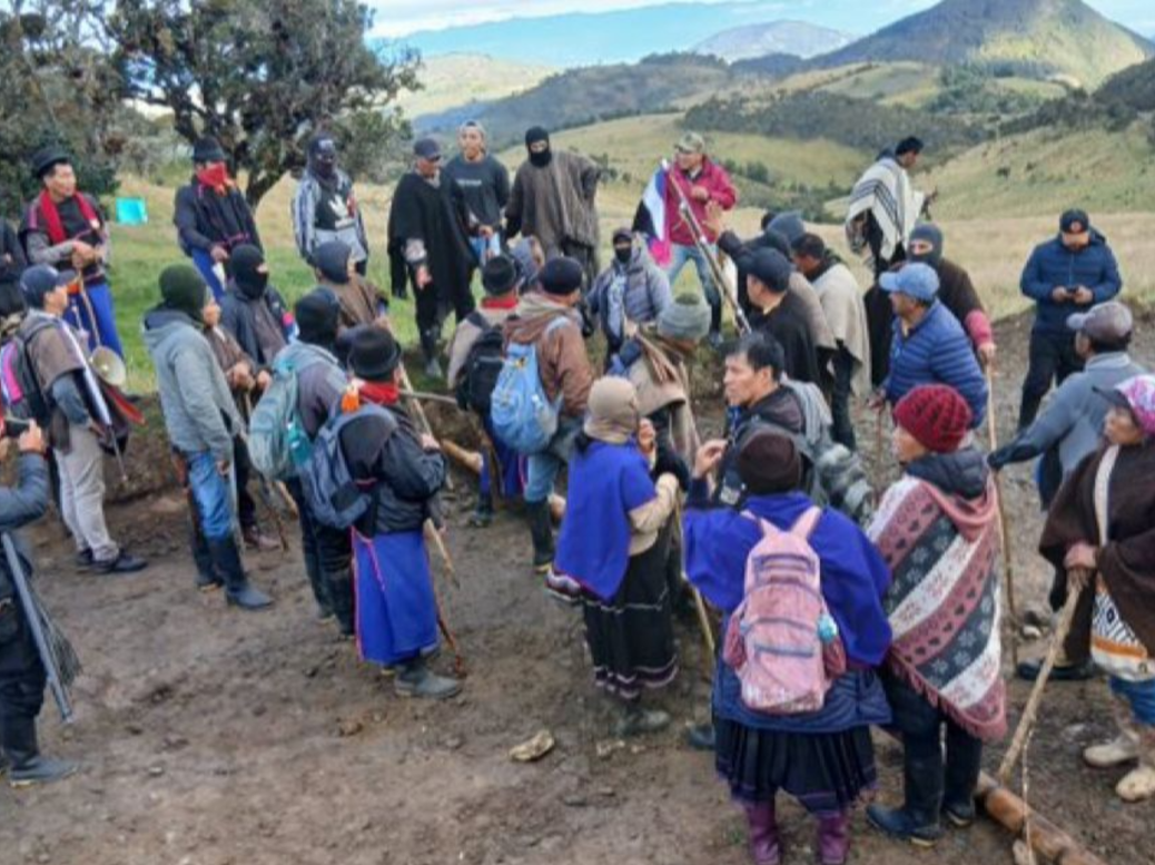 Los enfrentamientos entre comunidades Misak y Nasa en el sector de La Encillada vuelven a poner sobre la mesa la seguridad de la zona, las autoridades intentan mediar para evitar una nueva escalada de violencia.