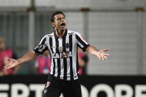 Fred lidera la remontada de Atlético Mineiro frente a Sport Boys
