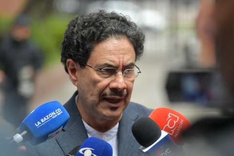 Iván Cepeda pide que se impute a una testigo del caso Uribe por falso testimonio