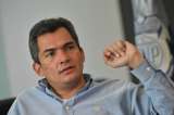Un conservador comanda al CNE cuando se sacude el tarjetón de las elecciones