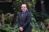Ernesto Lucena, primer ministro del Deporte