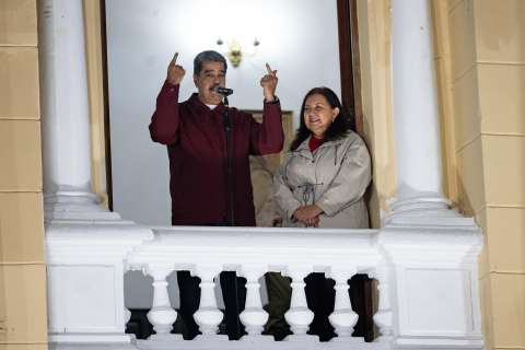 Elecciones en Venezuela: oposición retiene bastiones, pese a victoria “arrolladora” del PSUV