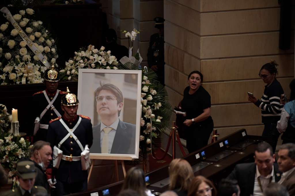Homenaje al senador y precandidato presidencial Miguel Uribe Turbay en el salón Elíptico del Capitolio Nacional, sede del Congreso de la República.