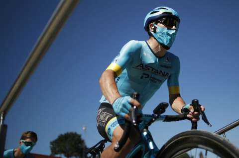 Miguel Ángel López intentó descontar tiempo en la etapa 16 del Tour 2020