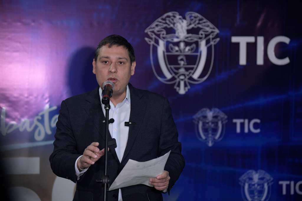 Ministro de Tecnologías de la Información y las Comunicaciones, en la subasta para las comunicaciones 5G en Colombia.
