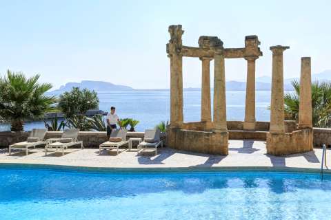 En fotos: 7 piscinas de lujo para darle la vuelta al mundo