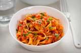 Pasta con pollo cremoso para saborear al almuerzo