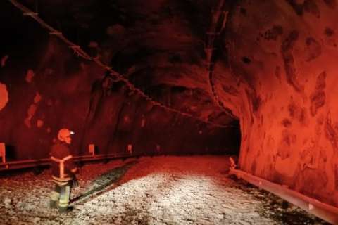 Inicia plan de contingencia en la vía al Llano tras fuerte accidente en Quebrada Blanca