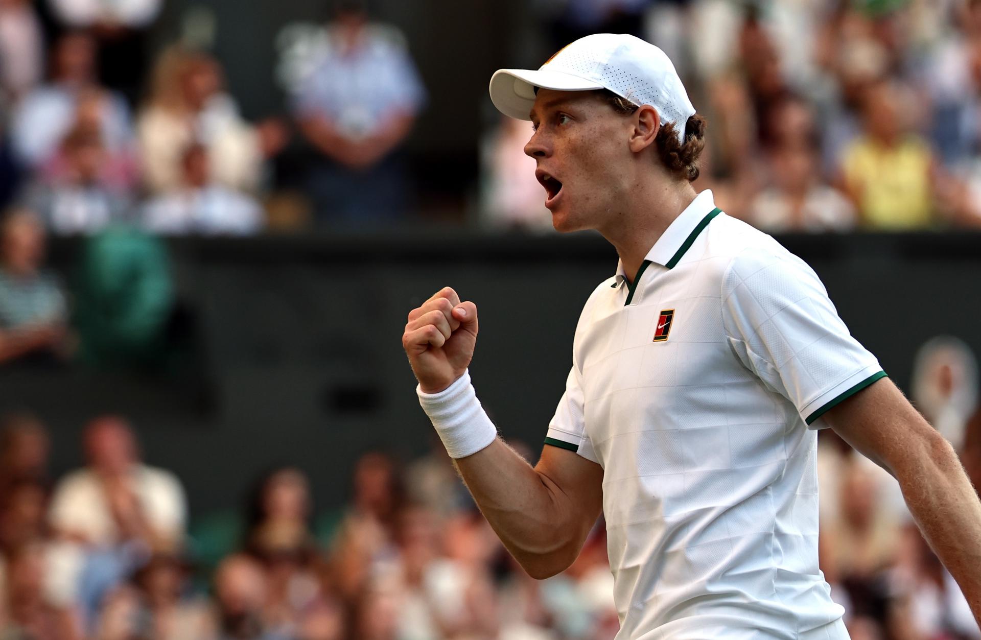 LONDON (United Kingdom), 12/07/2026.- Jannik Sinner of Italy reacts during the Men's Singles final against Alexander Zverev of Germany at the Wimbledon Championships in London, Britain, 12 July 2026. (Tenis, Alemania, Italia, Reino Unido, Londres) EFE/EPA/NEIL HALL
