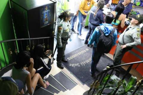 Tras operativo, encuentran a más de 40 menores de edad en zona de tolerancia de Bogotá