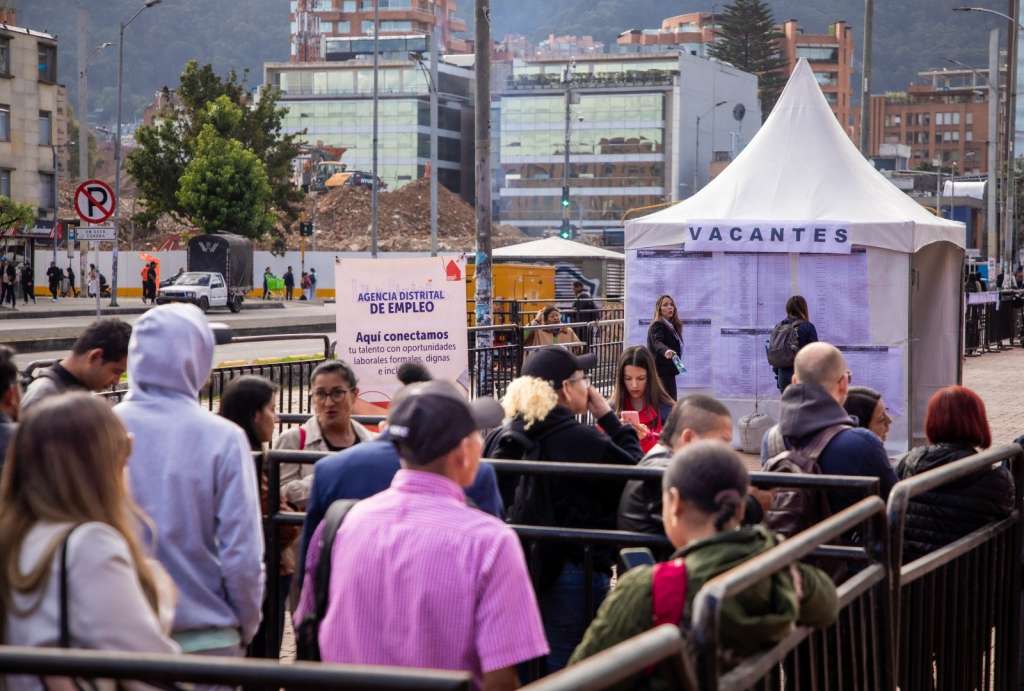 La Alcaldía Mayor de Bogotá anunció la disponibilidad de 621 puestos de trabajo entre el 1 y el 5 de septiembre.