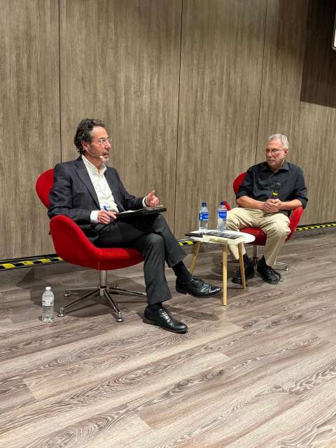 “Es un campo en constante cambio”: Martin Baron habla sobre la actualidad del periodismo
