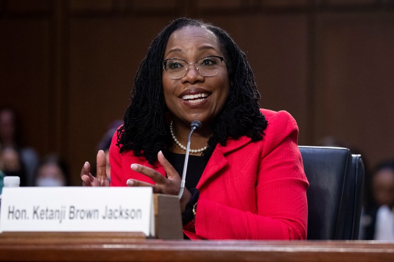 Ketanji Brown Jackson prestó juramento ante la Corte Suprema de Estados Unidos