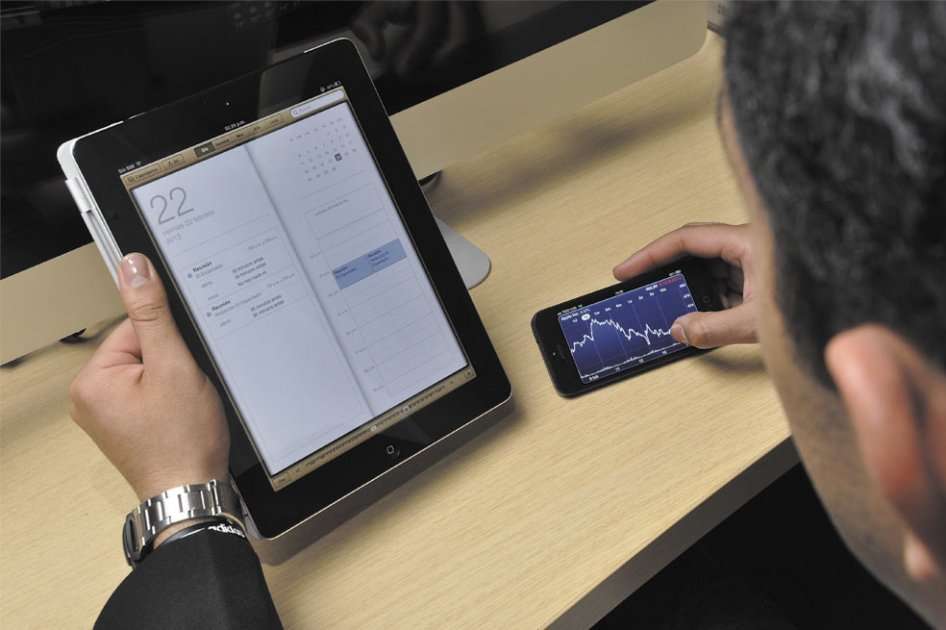 Cada vez más las personas quieren estar conectados y las tabletas y los teléfonos inteligentes permiten esto.