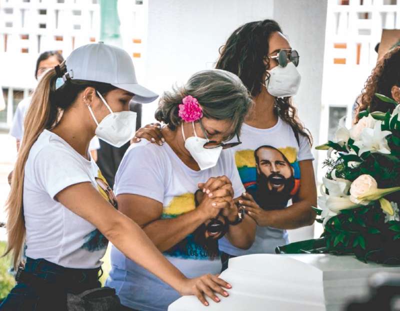 El estudiante pereirano Lucas Villa se convirtió en el símbolo de la protesta pacífica durante 2021. / Santiago Ramírez