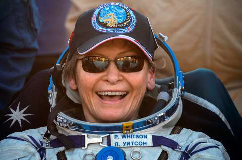 La astronauta Peggy Whitson regresó a la Tierra tras batir récords