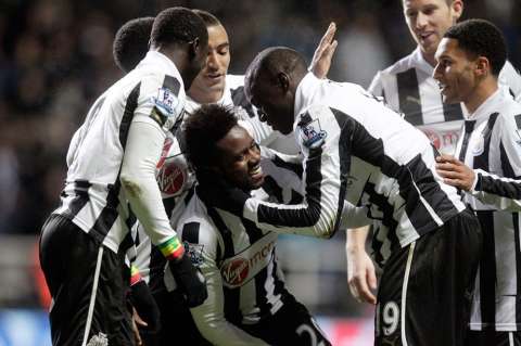 Newcastle se impone 3-0 al Wigan en la Premier League