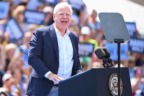 ¿Trump elogió a Walz en 2020 tras protestas por George Floyd? Esto reveló un audio