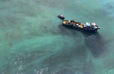 Continúa la emergencia: un segundo derrame de petróleo contamina el mar de Perú