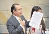 Jorge Pretelt, suspendido y a investigación penal por concusión