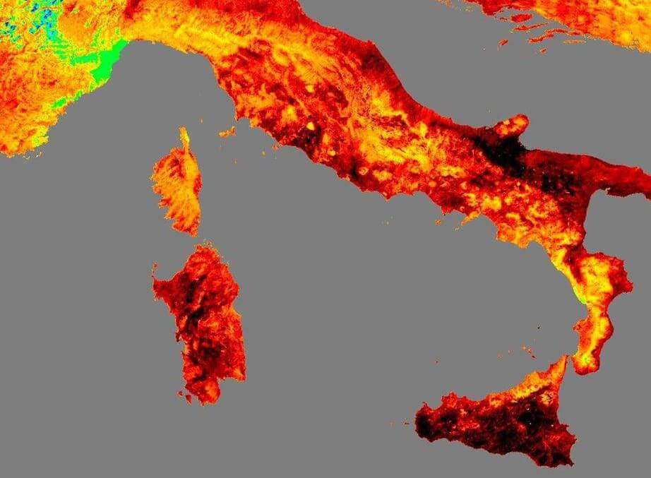 Imagen de Italia captada este domingo por el satélite Sentinel 3.  / Programa Copérnico y ESA.