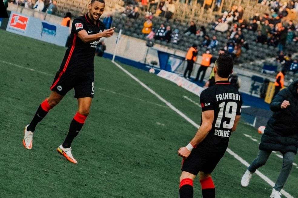 Así celebró Borré en la Bundesliga.