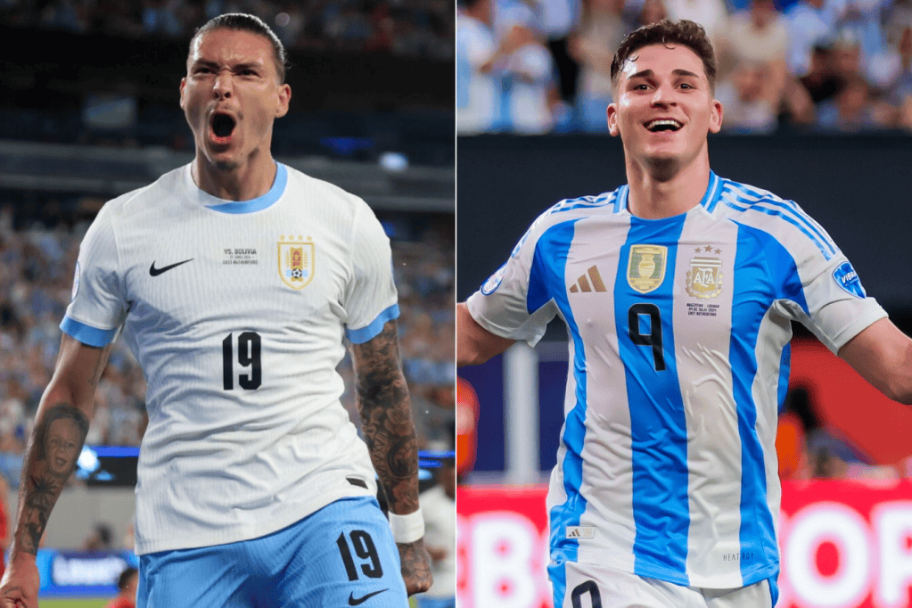 Darwin Núñez (izq.) y Julián Álvarez volverán a encontrarse, pero esta vez por las Eliminatorias Conmebol.