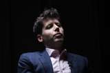 Microsoft contrata Sam Altman, cofundador de OpenAI