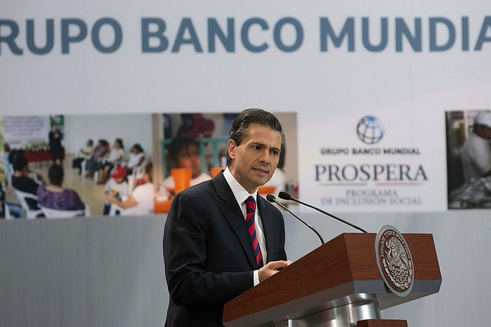 Enrique Peña Nieto cumplirá dos años en el poder el próximo 1º de diciembre. / EFE