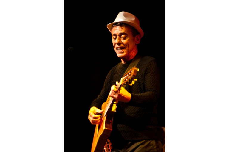 El brasileño Chico Buarque lanza un nuevo disco tras seis años de espera