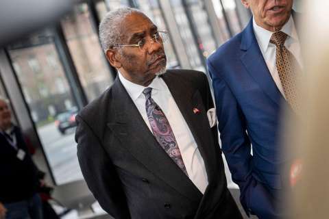 Gregory Meeks, principal demócrata de política exterior, felicita a De la Espriella